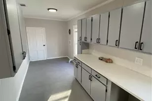 538 E 37th St, Savannah, GA 31401 - Photo 9