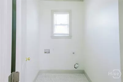 33 E 63rd Street, Savannah, GA 31405 - Photo 17
