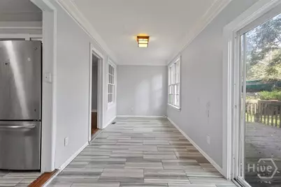 526 Durant Avenue, Savannah, GA 31404 - Photo 9