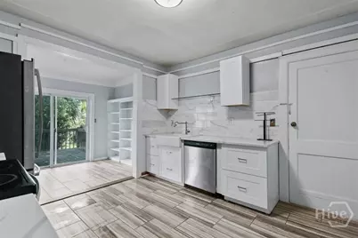 526 Durant Avenue, Savannah, GA 31404 - Photo 11