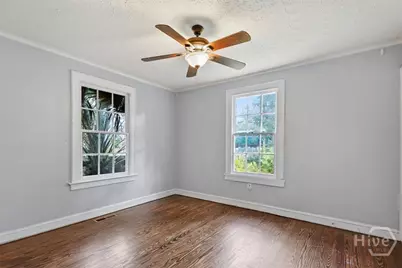 526 Durant Avenue, Savannah, GA 31404 - Photo 13