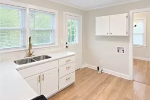 2117 E 58th St, Savannah, GA 31404 - Photo 3