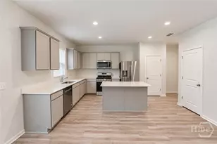 31 Cambium Cir, Richmond Hill, GA 31324 - Photo 5