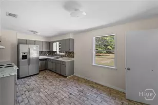 234 Deerwood Dr, Hinesville, GA 31313 - Photo 11