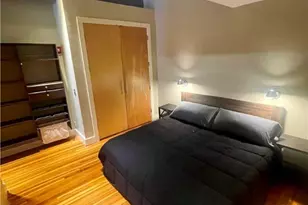 122 W Broughton St, Savannah, GA 31401 - Photo 11