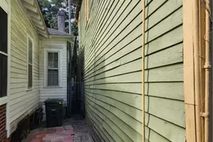 651 W 41st Street W, Savannah, GA 31415 - Photo 3