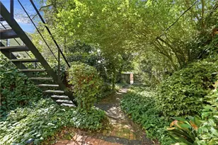 411 E Huntingdon St, Savannah, GA 31401 - Photo 33