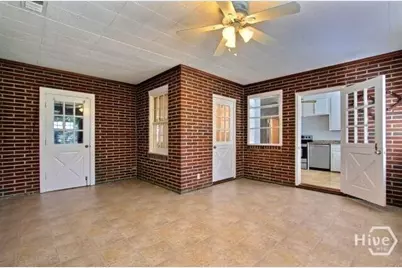 21 Columbus Drive, Savannah, GA 31405 - Photo 11
