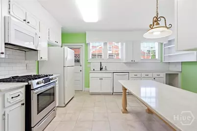705 E 51st Street, Savannah, GA 31405 - Photo 11