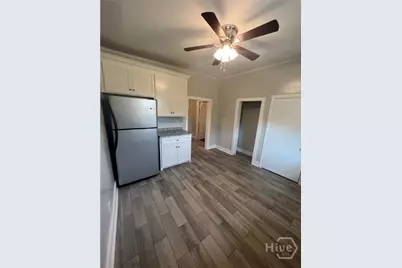 407 E Duffy Street, Savannah, GA 31401 - Photo 9