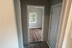 407 E Duffy St, Savannah, GA 31401 - Photo 13