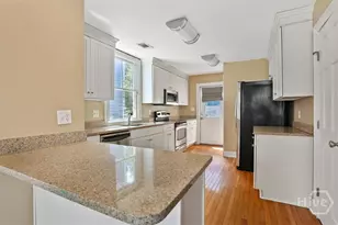 107 W 31st Ln, Savannah, GA 31401 - Photo 9