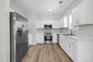 256 Ledford St, Pembroke, GA 31321 - Photo 5