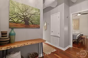 105 Whitaker St, Savannah, GA 31401 - Photo 9