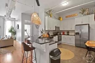 105 Whitaker St, Savannah, GA 31401 - Photo 17