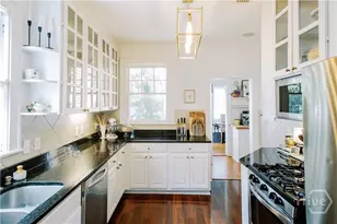 211 E 51st St, Savannah, GA 31405 - Photo 21