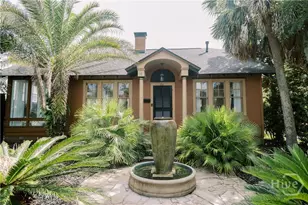211 E 51st St, Savannah, GA 31405 - Photo 3