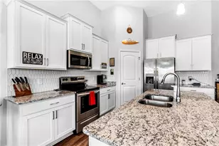 34 Ashmont St, Savannah, GA 31407 - Photo 9