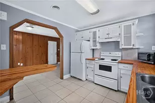 1010 E Victory Dr, Savannah, GA 31405 - Photo 11