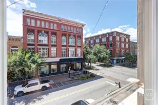 122 W Broughton St, Savannah, GA 31401 - Photo 37