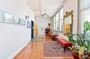 122 W Broughton St, Savannah, GA 31401 - Photo 7