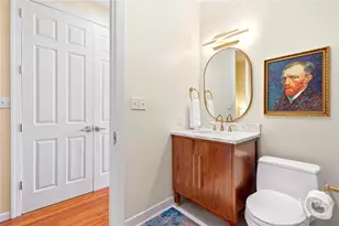 122 W Broughton St, Savannah, GA 31401 - Photo 25
