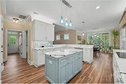 24 Oakcrest Drive E, Savannah, GA 31405 - Photo 17