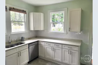 1410 E 41st Street, Savannah, GA 31404 - Photo 7