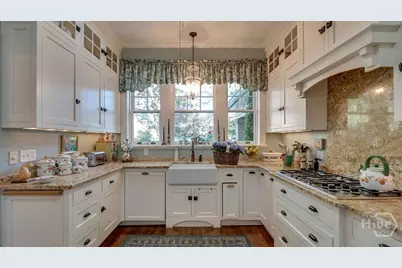 124 E 45th Street, Savannah, GA 31405 - Photo 11