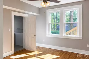 19 W 50th St, Savannah, GA 31401 - Photo 9