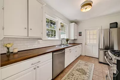 437 E 53rd Street, Savannah, GA 31405 - Photo 17