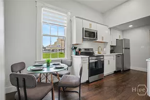 116 E Henry St, Savannah, GA 31401 - Photo 9