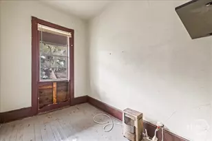 108 W 32nd St, Savannah, GA 31401 - Photo 21