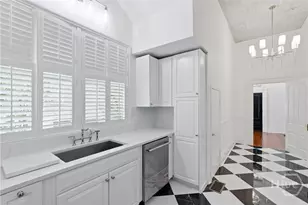 207 E Gwinnett St, Savannah, GA 31401 - Photo 21
