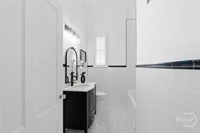 207 E Gwinnett Street, Savannah, GA 31401 - Photo 19