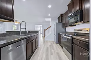 7 Chandler Bluff Dr, Savannah, GA 31407 - Photo 15