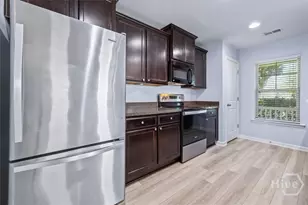 7 Chandler Bluff Dr, Savannah, GA 31407 - Photo 11