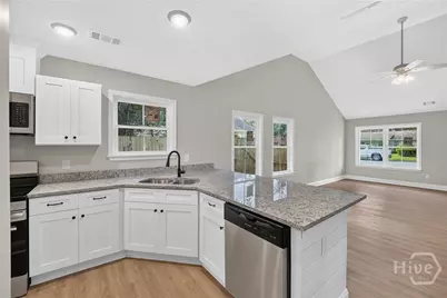 1126 E 56 Street, Savannah, GA 31404 - Photo 13