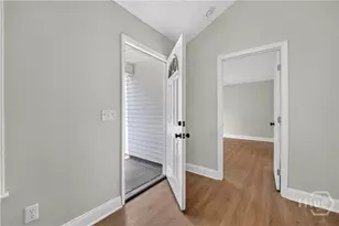 1126 E 56th St, Savannah, GA 31404 - Photo 7
