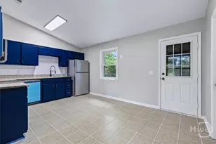 1016 Farr Ct, Hinesville, GA 31313 - Photo 11