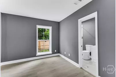 802 W 44th Street, Savannah, GA 31405 - Photo 13