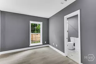802 W 44th St, Savannah, GA 31405 - Photo 13