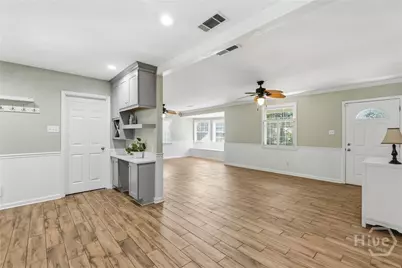 206 Port Royal Drive, Savannah, GA 31410 - Photo 15