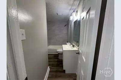 815 E Waldburg Street, Savannah, GA 31401 - Photo 23