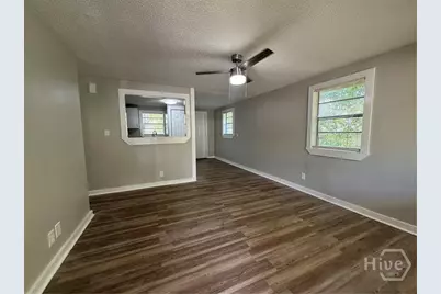 815 E Waldburg Street, Savannah, GA 31401 - Photo 5