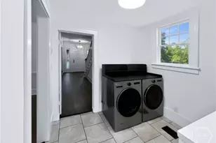 602 E 50th St, Savannah, GA 31405 - Photo 15