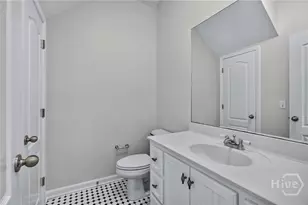 425 E 31st St, Savannah, GA 31401 - Photo 15