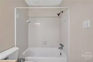 401 N Cromwell Rd, Savannah, GA 31410 - Photo 17
