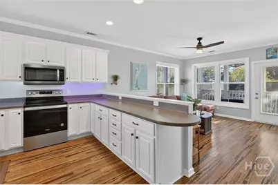 145 S Campbell Avenue #E, Tybee Island, GA 31328 - Photo 5