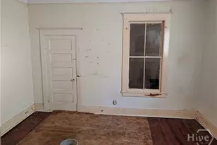 1104 E 32nd St, Savannah, GA 31404 - Photo 5